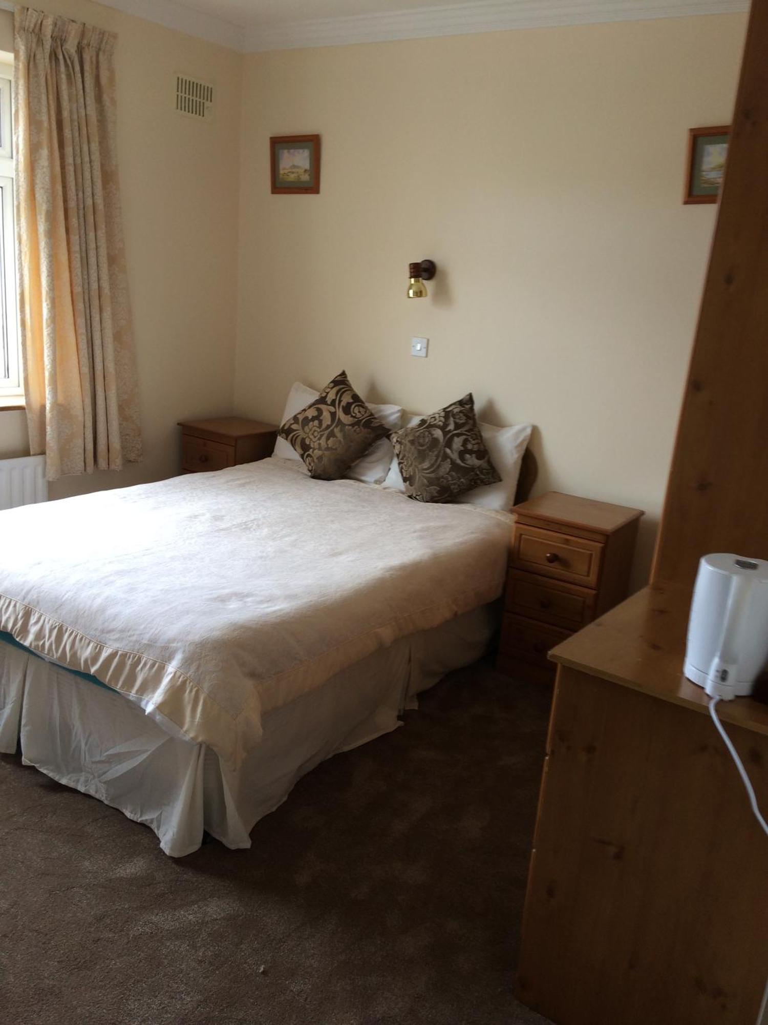 Seashore Lodge Guesthouse Голуэй Экстерьер фото